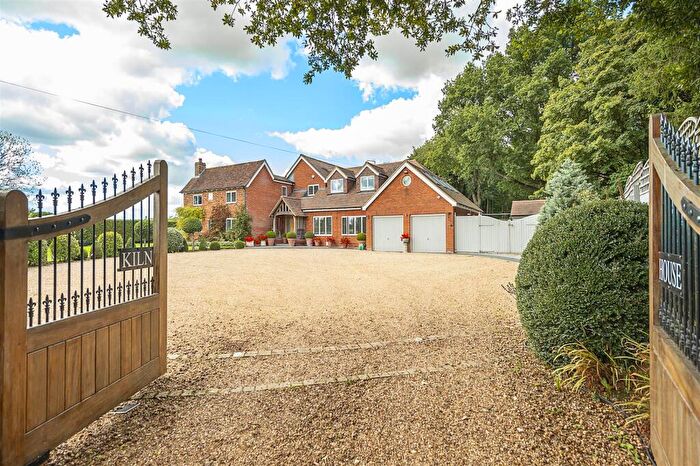 5 Bedroom Detached House For Sale In Tea Green, Hertfordshire, LU2