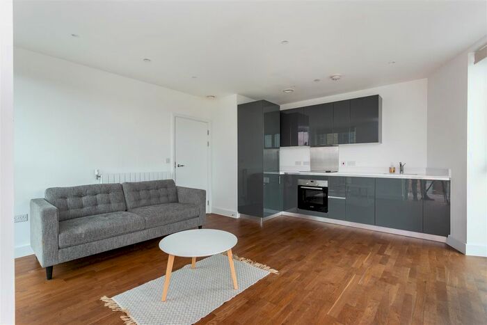 1 Bedroom Flat To Rent In Duncombe House, Victory Parade, Woolwich, SE18