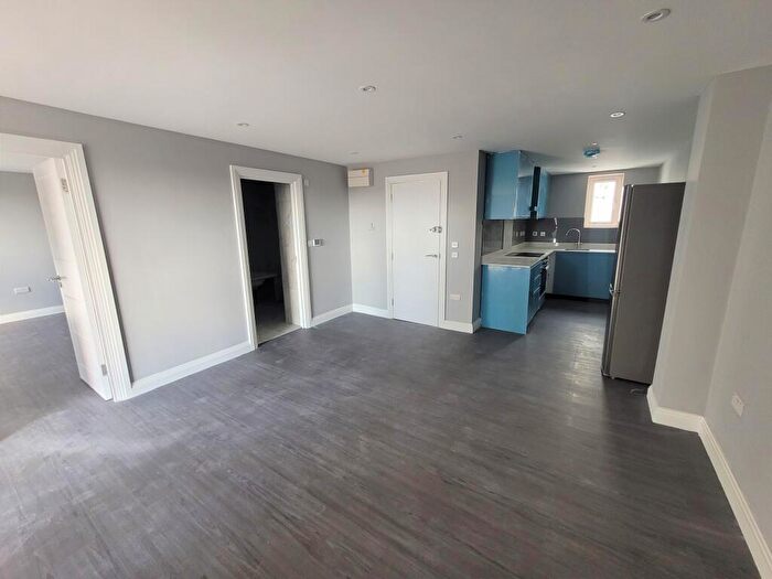 2 Bedroom Apartment To Rent In Slough High Street, SL1