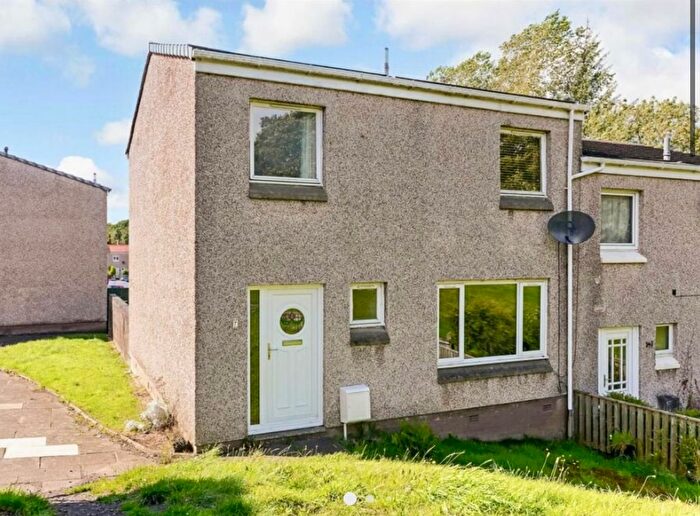 3 Bedroom End Of Terrace House To Rent In Machrie Court, Camelon, Falkirk, FK1