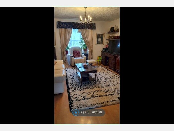 1 Bedroom Flat To Rent In Lowry Court, London, SE16