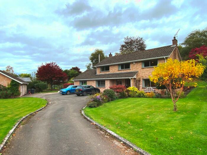 4 Bedroom Detached House For Sale In Black Bear Close, Bettws Newydd, Usk, NP15
