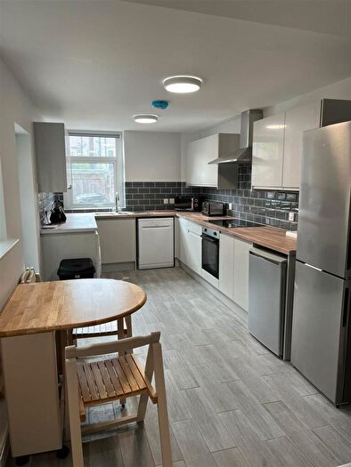 5 Bedroom Private Hall To Rent In Newsham Road, Lancaster, LA1