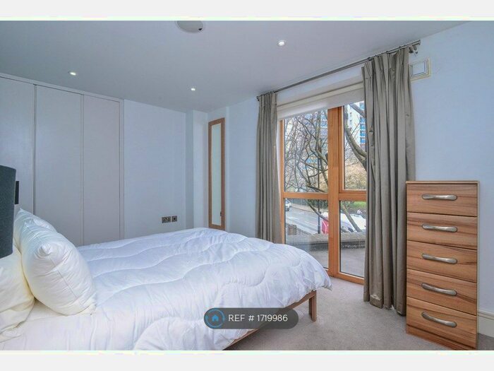 1 Bedroom Flat To Rent In Cyrus Street, London, EC1V