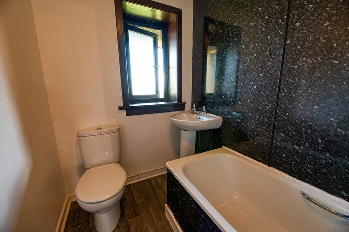 3 Bedroom Flat To Rent In P – Finlow Terrace, Dundee, DD4
