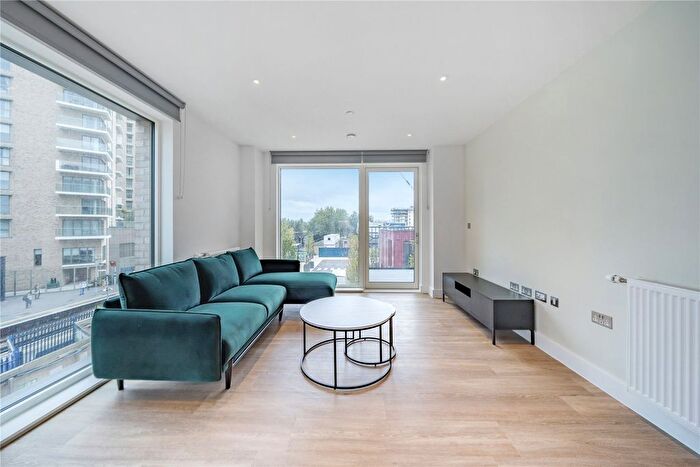 1 Bedroom Flat To Rent In Henley Cross, London, SE3