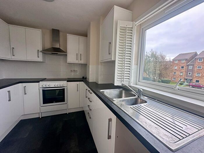 2 Bedroom Flat To Rent In Balcombe Road, Peacehaven, BN10