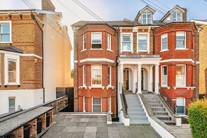 1 Bedroom Flat To Rent In Amyand Park Road, St Margarets, TW1