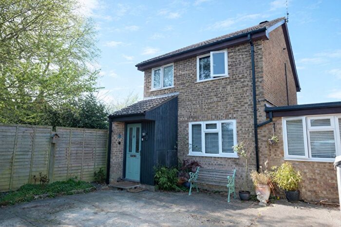 3 Bedroom Link Detached House For Sale In St. Johns Drive, Marchwood, SO40