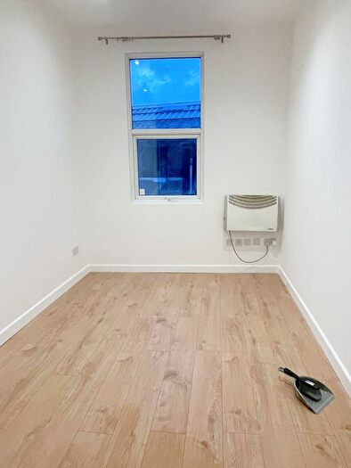 Studio To Rent In Lower Clapton Road, Hackney, E5 - Photo 3