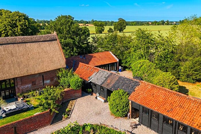 4 Bedroom Barn Conversion For Sale In Norwich Road, South Burlingham, Norwich, NR13