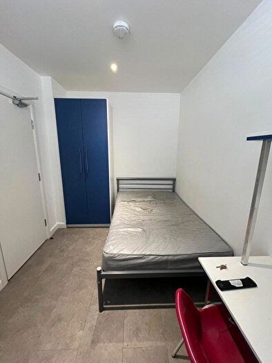 4 Bedroom Flat To Rent In Watford Street, ST4