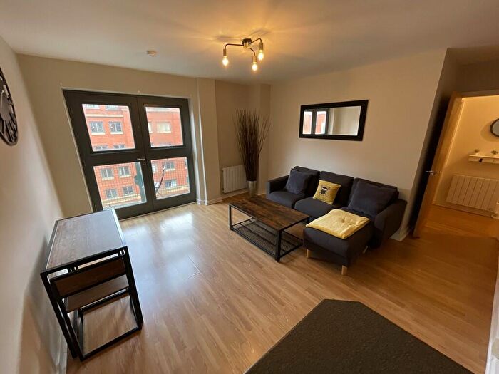 2 Bedroom Apartment To Rent In Velvet Court, Manchester, M1