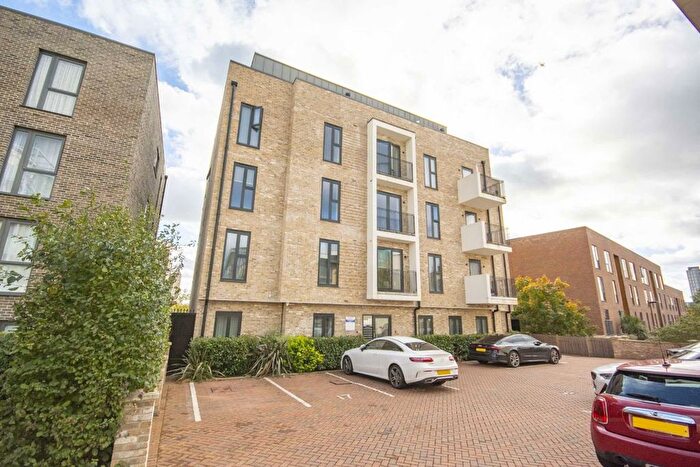 1 Bedroom Flat To Rent In Telegraph Avenue, London, NW9