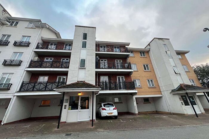 2 Bedroom Flat For Sale In Chantry Close, London, SE2