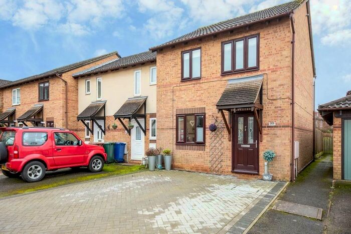 3 Bedroom End Of Terrace House To Rent In Willow Drive, Bicester, Oxfordshire, OX26