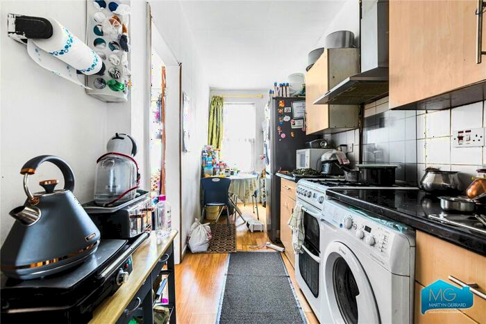 1 Bedroom Apartment To Rent In High Street, High Barnet, Hertfordshire, EN5