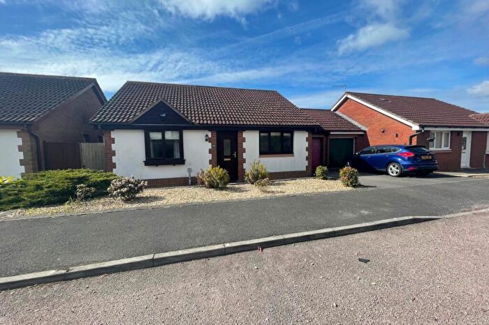 2 Bedroom Bungalow For Sale In Brock End, Portishead, Bristol, BS20