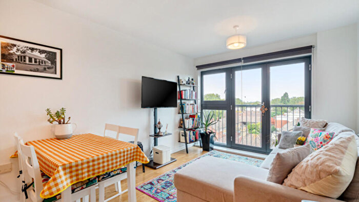 2 Bedroom Flat For Sale In Millstone Close, Stratford, E15