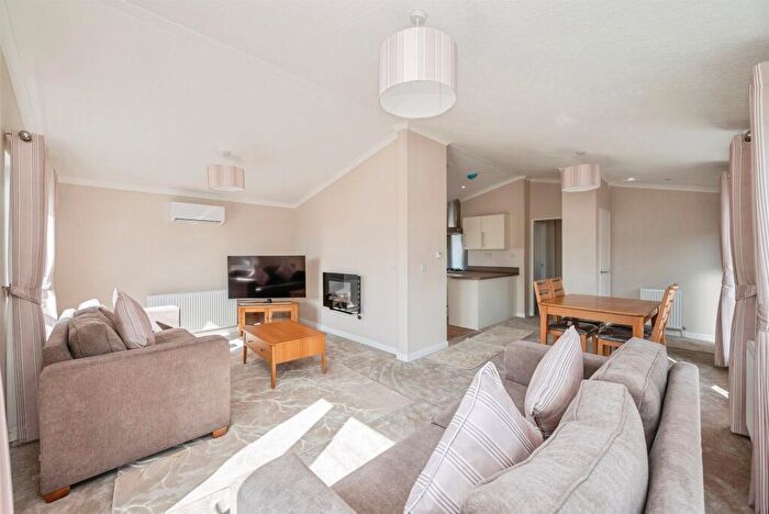 2 Bedroom Detached Bungalow For Sale In Mill Road, Great Yarmouth, NR31