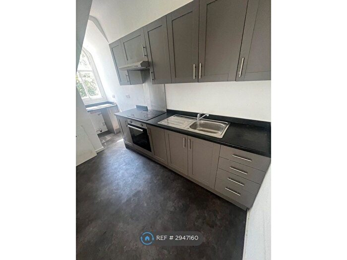 2 Bedroom Flat To Rent In Princes Avenue, Hull, HU5