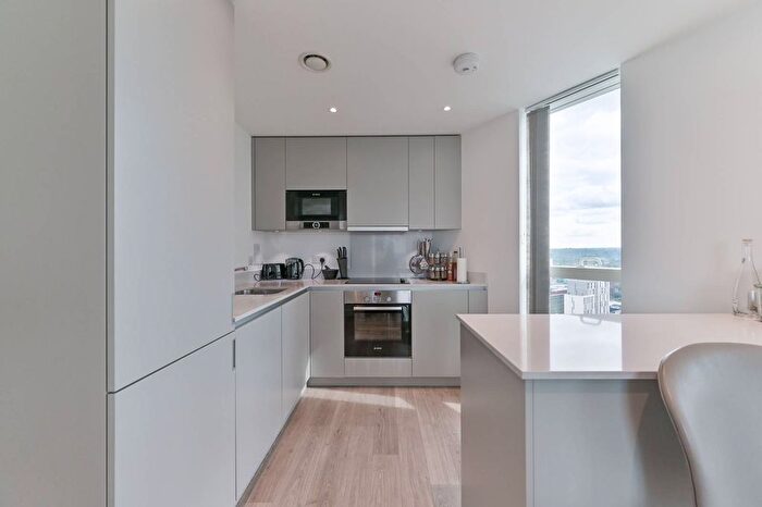 2 Bedroom Flat For Sale In Saffron Central Square, Central Croydon, Croydon, CR0