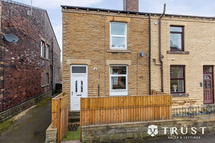 2 Bedroom Terraced House For Sale In North Bank Road, Batley, WF17