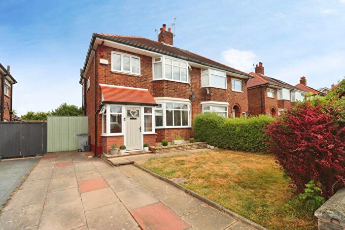3 Bedroom Semi Detached House For Sale In Stanton Road, Bebington, CH63