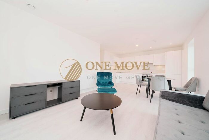 2 Bedroom Flat To Rent In Western Circus, Acton, London, W3