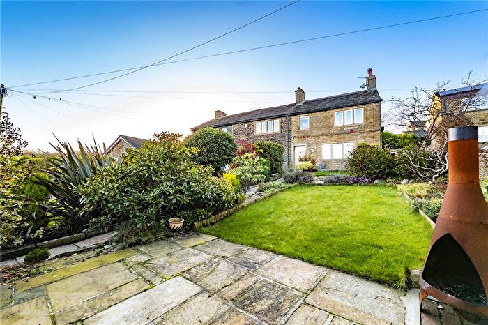 3 Bedroom End Of Terrace House For Sale In Sowood Green, Sowood, Halifax, West Yorkshire, HX4