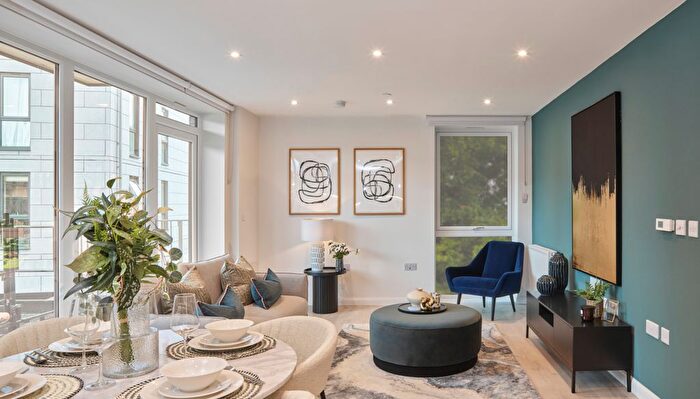 2 Bedroom Flat For Sale In "Founders Court South Type F-" At Market Street, Dartford, DA1