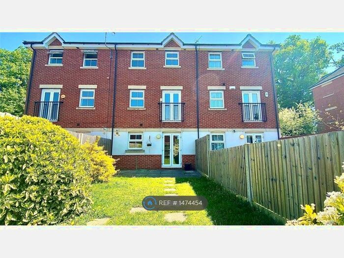 4 Bedroom Terraced House To Rent In Rossby, Shinfield, Reading, RG2