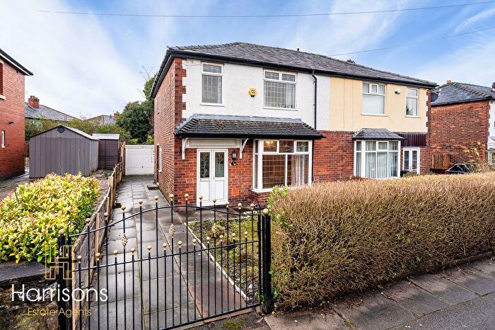 3 Bedroom Semi Detached House For Sale In Auction: Laburnum Road, Farnworth, Bolton, Lancashire, BL4