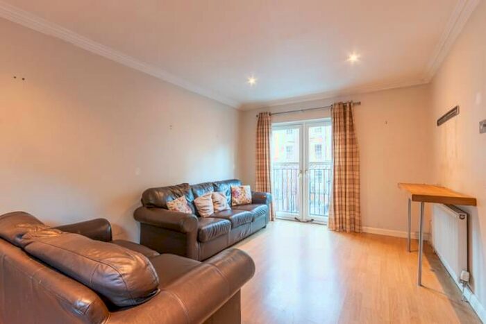 3 Bedroom Town House To Rent In Gayfield Place Lane, Edinburgh, EH1