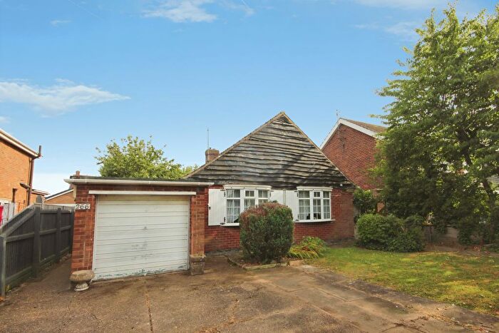 3 Bedroom Detached Bungalow For Sale In Station Road, New Waltham, DN36