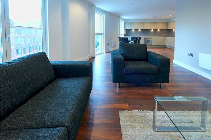 3 Bedroom Flat To Rent In New Bridge Street, Salford, M3