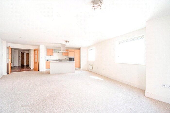 2 Bedroom Apartment For Sale In The Canalside, Gunwharf Quays, Portsmouth, PO1