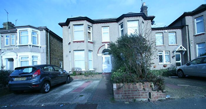 1 Bedroom Flat To Rent In Argyle Road, Ilford, IG1