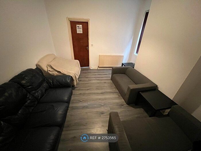 8 Bedroom Semi Detached House To Rent In Egerton Road, Manchester, M14