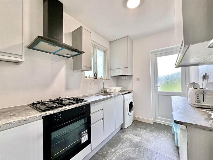 3 Bedroom Semi-Detached House To Rent In Haslemere Avenue, Hounslow, TW5