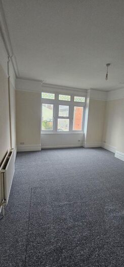 2 Bedroom Flat To Rent In Gordon Grove, Westgate-On-Sea, CT8