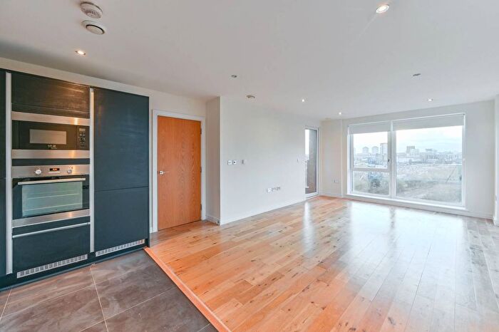 2 Bedroom Flat For Sale In Oxborough House, Eltringham Street, Wandsworth, London, SW18