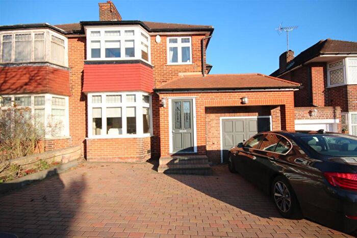 3 Bedroom Semi-Detached House To Rent In Lonsdale Drive, Enfield, EN2