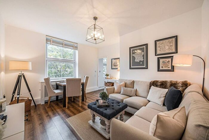 2 Bedroom Flat For Sale In Matilda House, St Katharine Docks, London, E1W