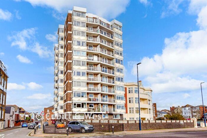 2 Bedroom Flat For Sale In South Parade, Southsea, Hampshire, PO5