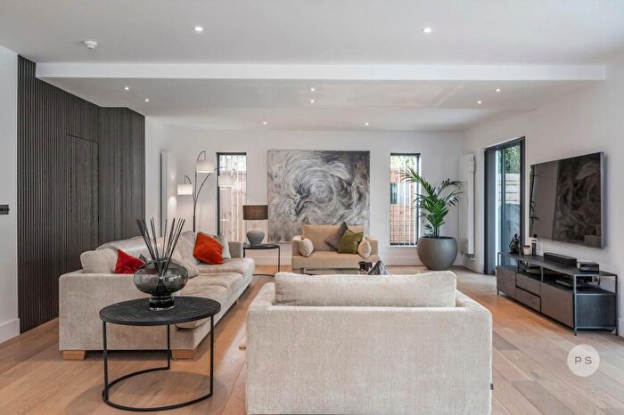 5 Bedroom Detached House For Sale In Newton Rise, Canford Cliffs, Poole, BH13