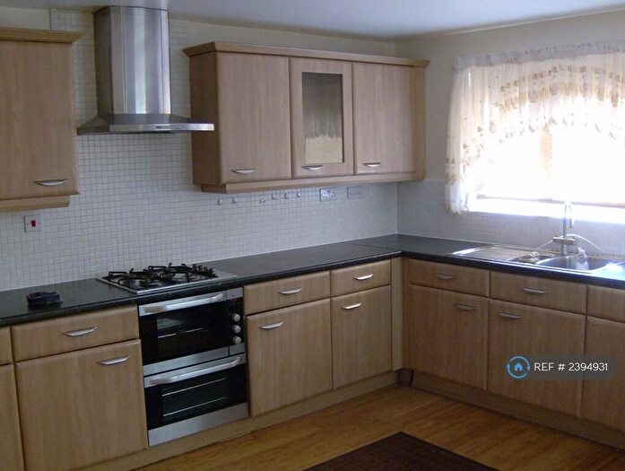 5 Bedroom Detached House To Rent In Lilac Court, Leeds, LS14