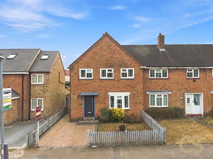 3 Bedroom End Terrace House For Sale In Whitefields Road, Cheshunt, Hertfordshire, EN8