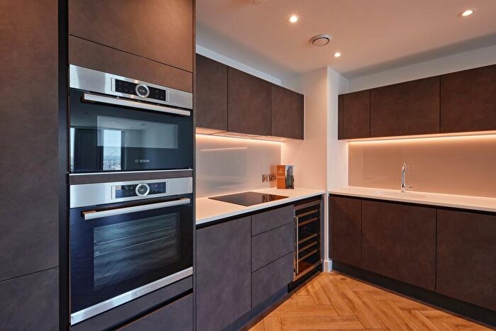 2 Bedroom Apartment To Rent In Elizabeth Tower, M15