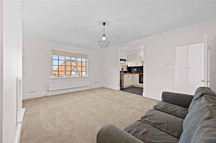 1 Bedroom Flat To Rent In Old Oak Road, London, W3